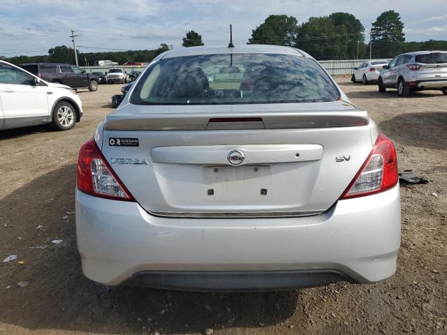 3N1CN7AP5HL875739 - 2017 NISSAN VERSA S SILVER photo 6