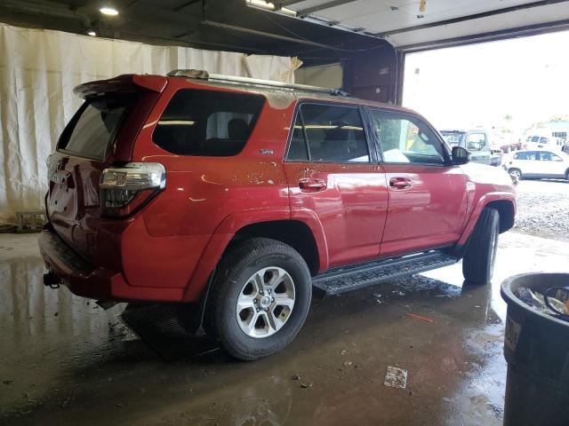 JTEBU5JR4J5511380 - 2018 TOYOTA 4RUNNER SR5/SR5 PREMIUM RED photo 3