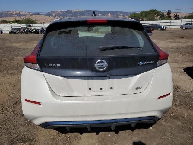 1N4AZ1CP0JC301396 - 2018 NISSAN LEAF S WHITE photo 6