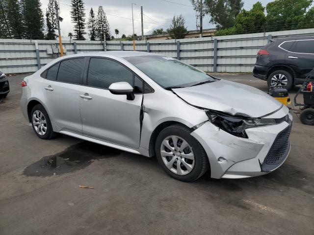 5YFEPRAE8LP027134 - 2020 TOYOTA COROLLA LE GRAY photo 4
