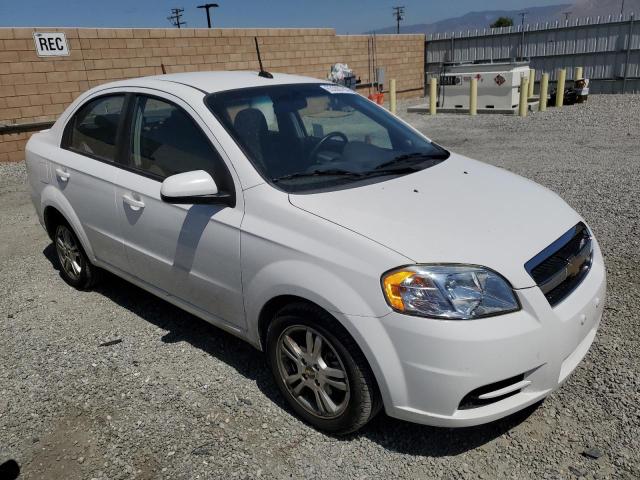 KL1TD5DE0AB122679 - 2010 CHEVROLET AVEO LS WHITE photo 4