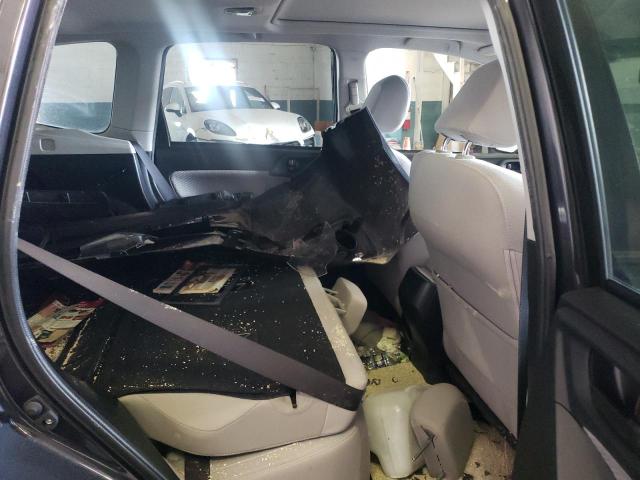 JF2SJAGC4JH585827 - 2018 SUBARU FORESTER 2.5I PREMIUM GRAY photo 11