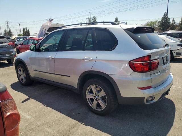 5UXZW0C50BL656485 - 2011 BMW X5 XDRIVE35D SILVER photo 2