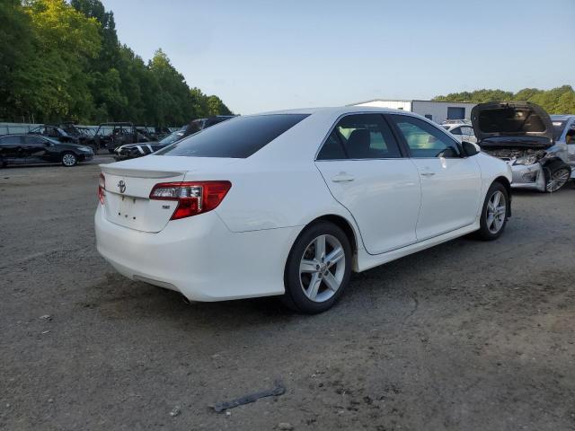 4T1BF1FK1DU236530 - 2013 TOYOTA CAMRY L WHITE photo 3