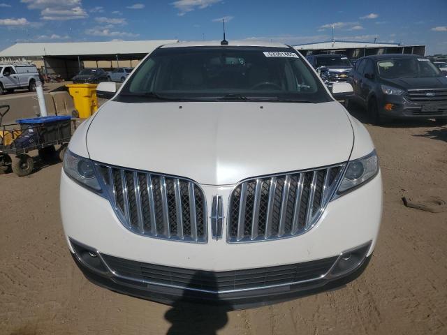 2LMDJ8JK6DBL41582 - 2013 LINCOLN MKX WHITE photo 5