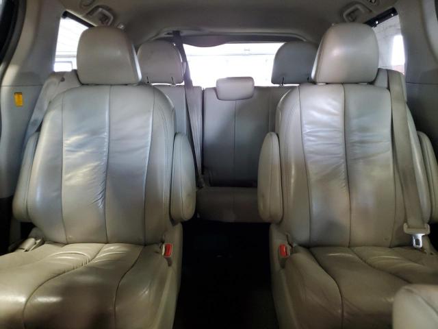 5TDDK3DC8BS006775 - 2011 TOYOTA SIENNA XLE Gümüş foto 10