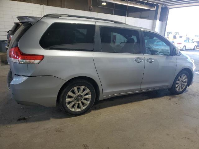 5TDDK3DC8BS006775 - 2011 TOYOTA SIENNA XLE Gümüş foto 3