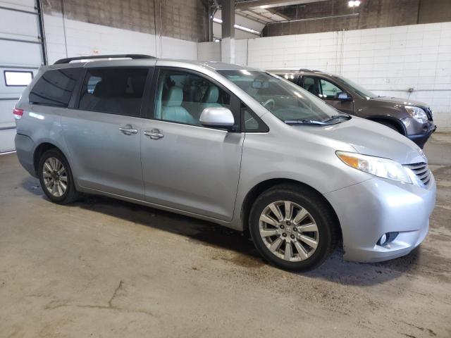 5TDDK3DC8BS006775 - 2011 TOYOTA SIENNA XLE Gümüş foto 4