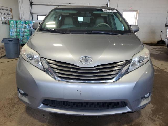 5TDDK3DC8BS006775 - 2011 TOYOTA SIENNA XLE Gümüş foto 5