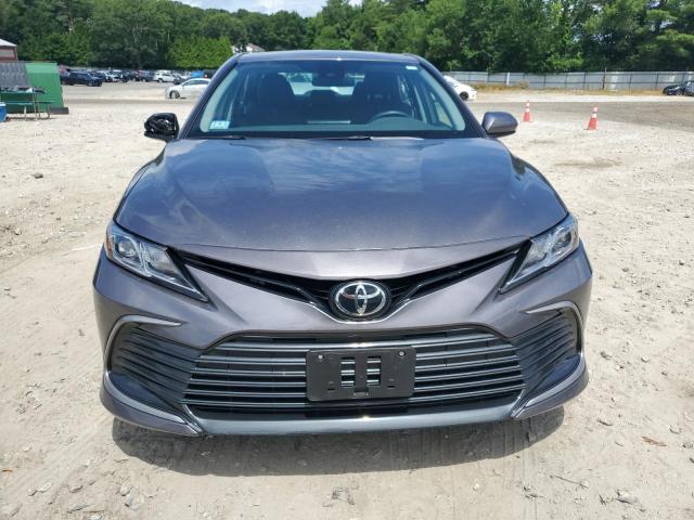 4T1C11BK4RU123090 - 2024 TOYOTA CAMRY LE GRAY photo 5