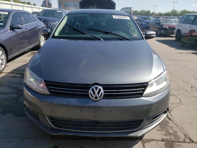 3VWD07AJ0EM209175 - 2014 VOLKSWAGEN JETTA SE GRAY photo 5