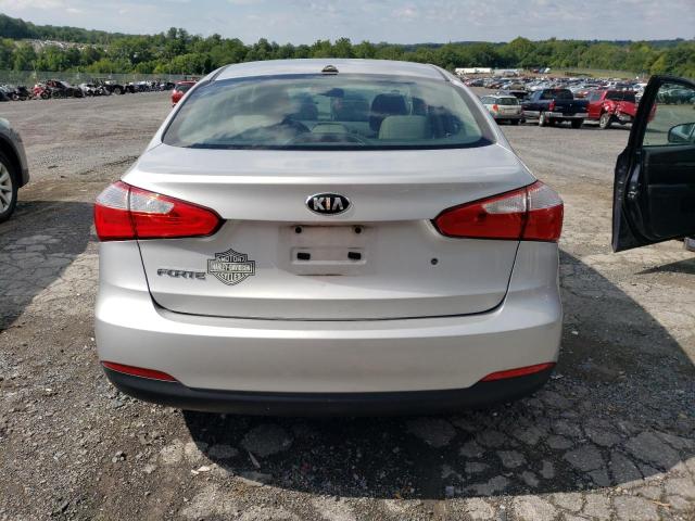 KNAFK4A61F5359350 - 2015 KIA FORTE LX SILVER photo 6