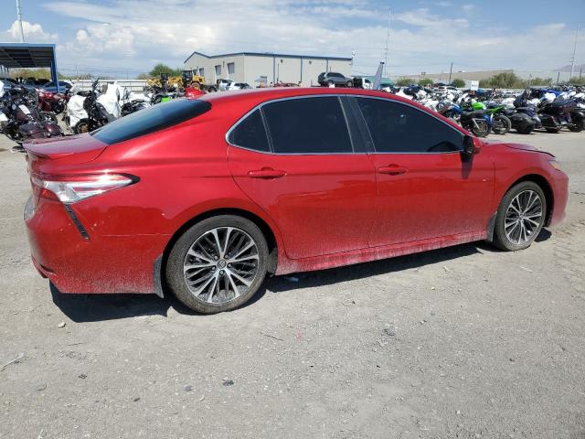 4T1G11AK8LU350342 - 2020 TOYOTA CAMRY SE RED photo 3