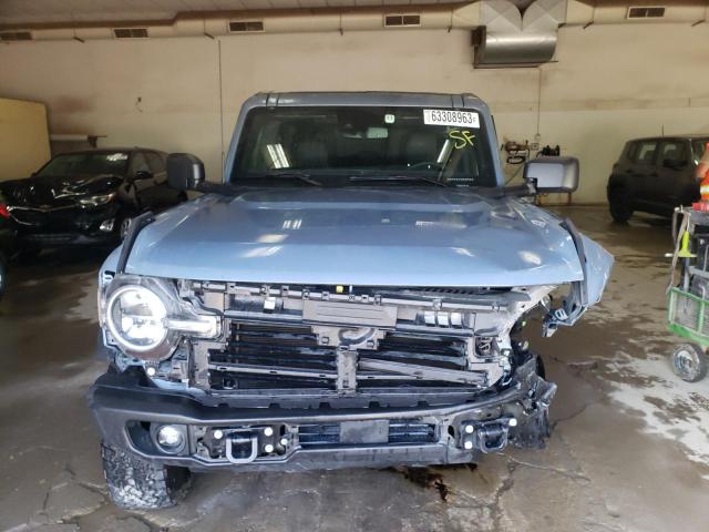 1FMDE5BH6PLB17489 - 2023 FORD BRONCO BASE BLUE photo 5