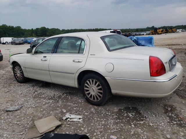 1LNHM81W84Y664848 - 2004 LINCOLN TOWN CAR EXECUTIVE WHITE photo 2