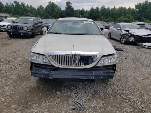 1LNHM81W84Y664848 - 2004 LINCOLN TOWN CAR EXECUTIVE WHITE photo 5