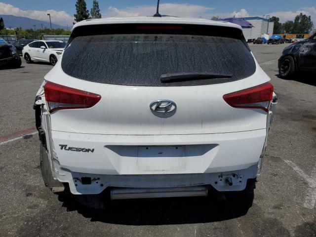 KM8J23A43HU508769 - 2017 HYUNDAI TUCSON SE WHITE photo 6