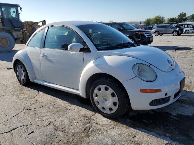 3VWPG3AG2AM011214 - 2010 VOLKSWAGEN NEW BEETLE WHITE photo 4