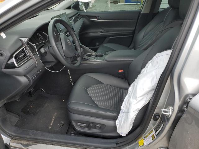 4T1G11AK8PU777106 - 2023 TOYOTA CAMRY SE NIGHT SHADE SILVER photo 7