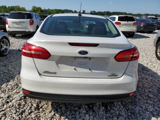 1FADP3F29FL273880 - 2015 FORD FOCUS SE WHITE photo 6