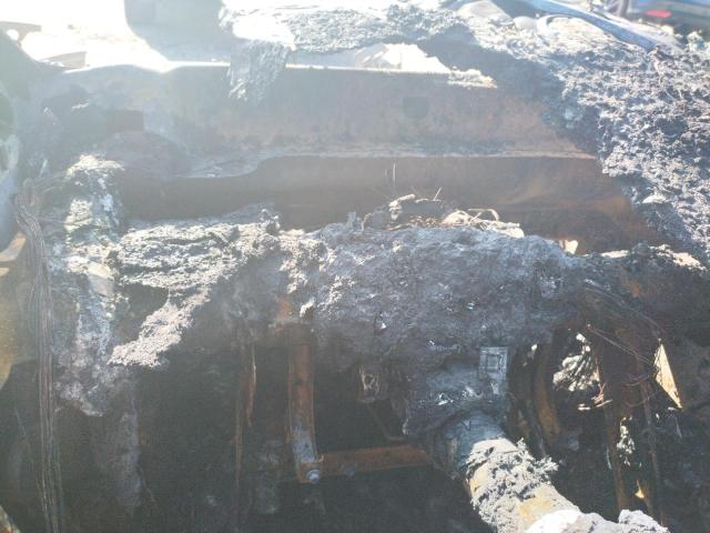 1G11H5SA3DF274840 - 2013 CHEVROLET MALIBU LTZ 银色 照片 9