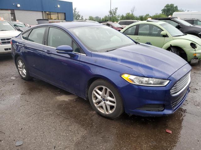 3FA6P0H74FR252520 - 2015 FORD FUSION SE BLUE photo 4