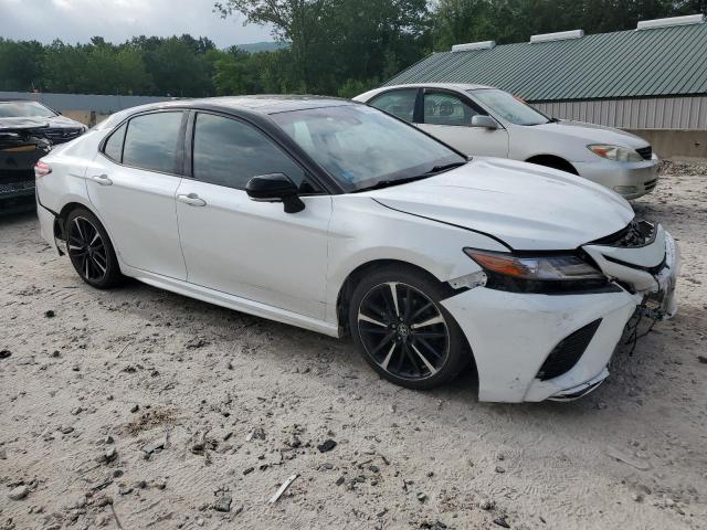 4T1K61AK6LU306612 - 2020 TOYOTA CAMRY XSE WHITE photo 4