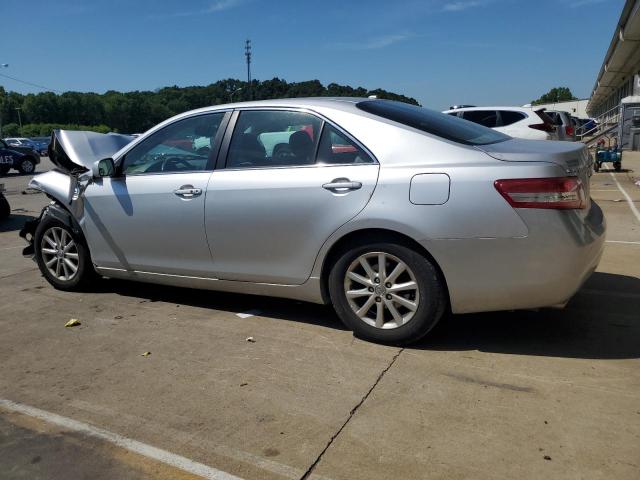 4T1BK3EK5BU625726 - 2011 TOYOTA CAMRY SE Silber Foto 2