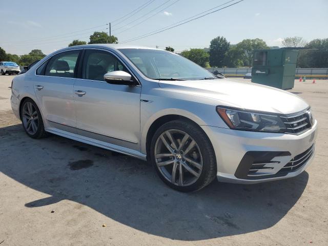 1VWDT7A36HC022196 - 2017 VOLKSWAGEN PASSAT R-LINE Արծաթագույն լուսանկար 4
