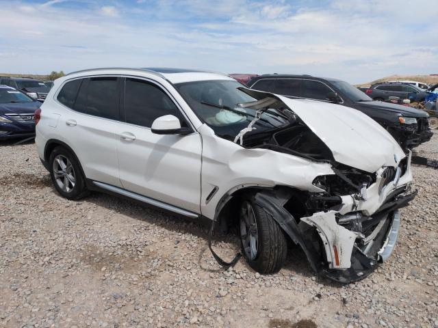 5UXTR9C54JLD72215 - 2018 BMW X3 XDRIVE30I WHITE photo 4