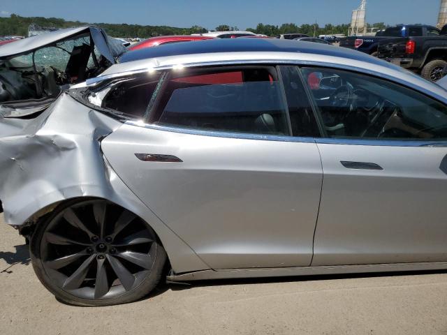 5YJSA1E22JF231877 - 2018 TESLA MODEL S Արծաթագույն լուսանկար 10