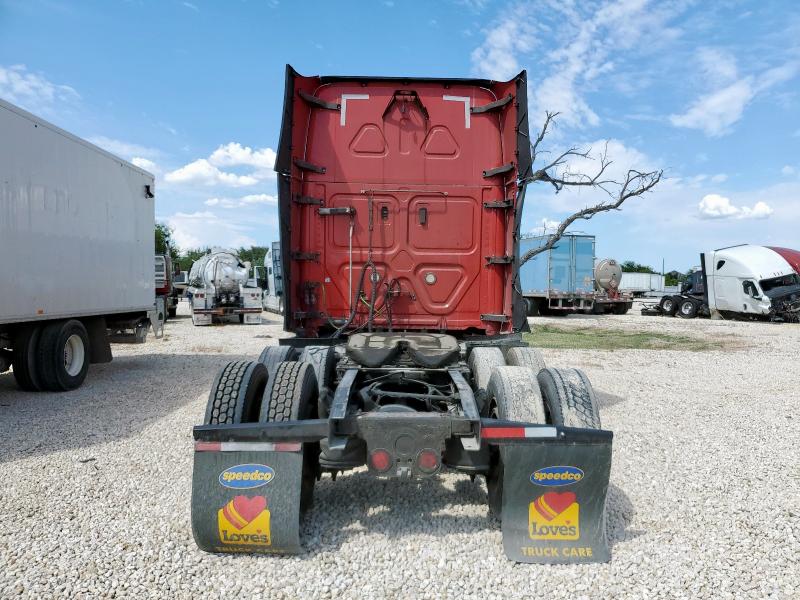 3AKJHHDR8KSKE4168 - 2019 FREIGHTLINER CASCADIA 1 Красный фото 4