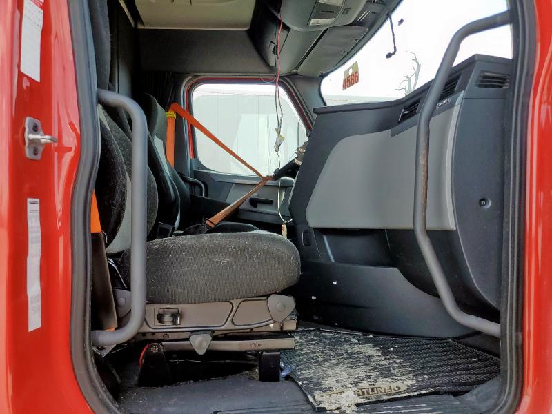 3AKJHHDR8KSKE4168 - 2019 FREIGHTLINER CASCADIA 1 Красный фото 5