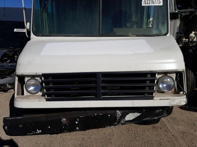 5T4HP41R823350313 - 2002 WORKHORSE CUSTOM CHASSIS STEP VAN P42 WHITE photo 12