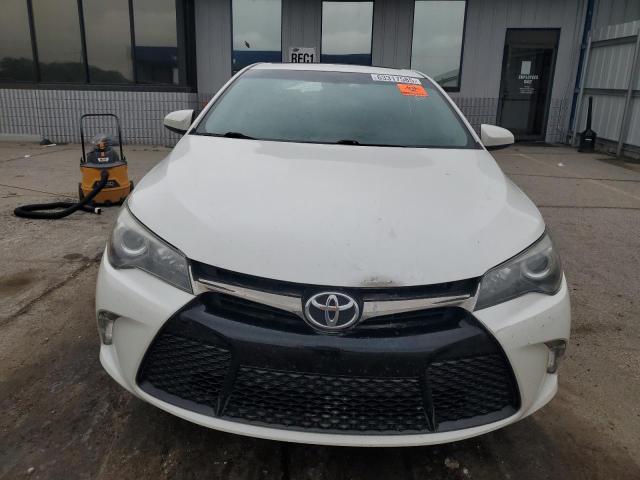 4T1BF1FK9FU487797 - 2015 TOYOTA CAMRY LE WHITE photo 5