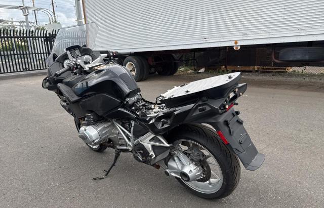 WB10A1306HZ399628 - 2017 BMW R1200 RT GRAY photo 3