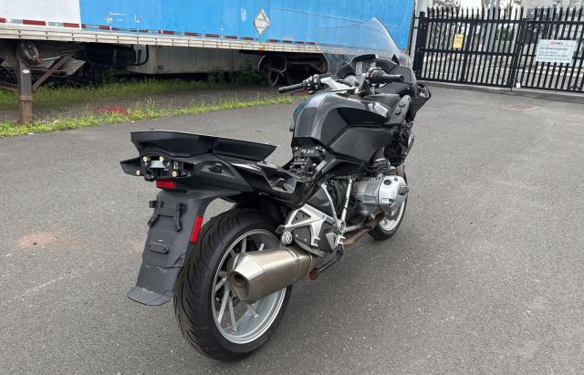 WB10A1306HZ399628 - 2017 BMW R1200 RT GRAY photo 4