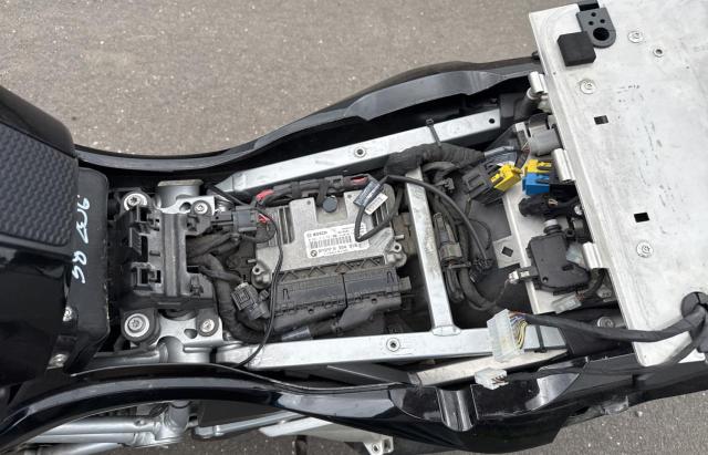 WB10A1306HZ399628 - 2017 BMW R1200 RT GRAY photo 7