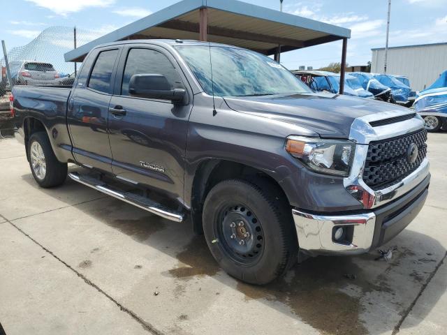 5TFRM5F18JX131257 - 2018 TOYOTA TUNDRA DOUBLE CAB SR/SR5 GRAY photo 4
