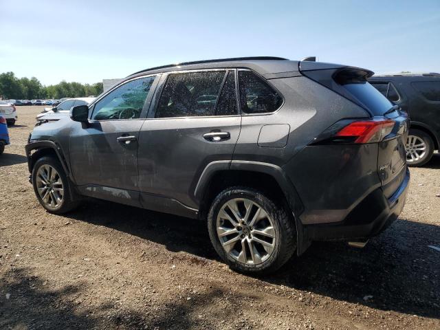 2T3R1RFV8PC331329 - 2023 TOYOTA RAV4 XLE GRAY photo 2