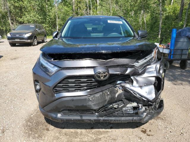 2T3R1RFV8PC331329 - 2023 TOYOTA RAV4 XLE GRAY photo 5