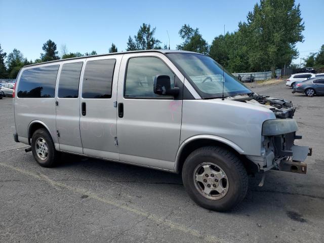 1GNFH154481131045 - 2008 CHEVROLET EXPRESS G1 GRAY photo 4