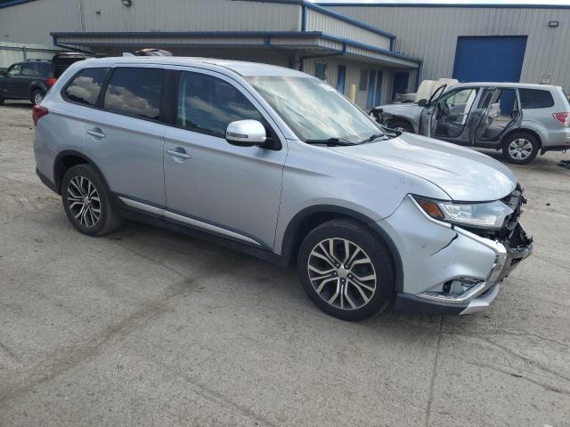 JA4AZ3A30HZ045171 - 2017 MITSUBISHI OUTLANDER SE SILVER photo 4