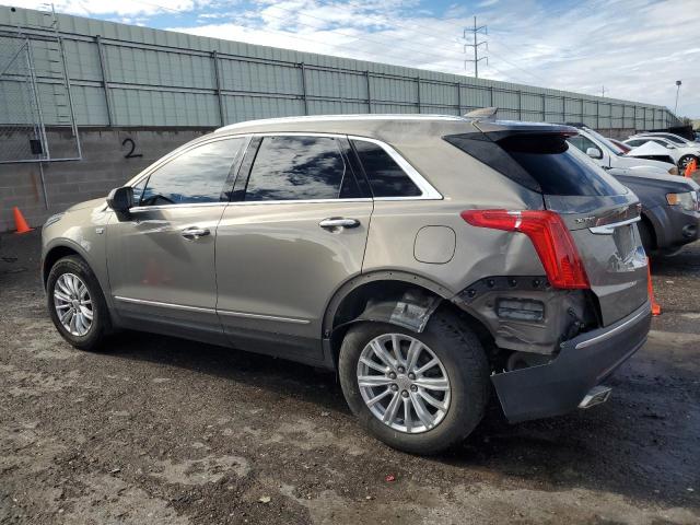 1GYKNARS7JZ120437 - 2018 CADILLAC XT5 GRAY photo 2