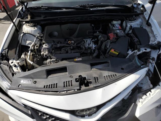 4T1B11HK2JU604799 - 2018 TOYOTA CAMRY L WHITE photo 11
