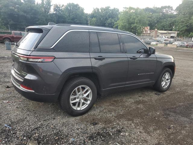 1C4RJHAG4PC661960 - 2023 JEEP GRAND CHER LAREDO GRAY photo 3