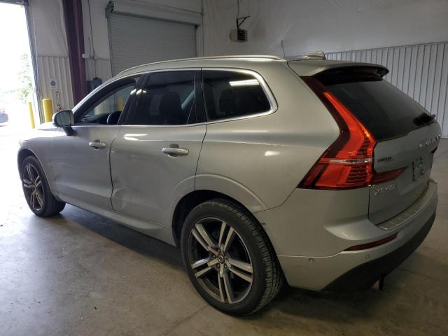 YV4102RK1J1072290 - 2018 VOLVO XC60 T5 MOMENTUM SILVER photo 2