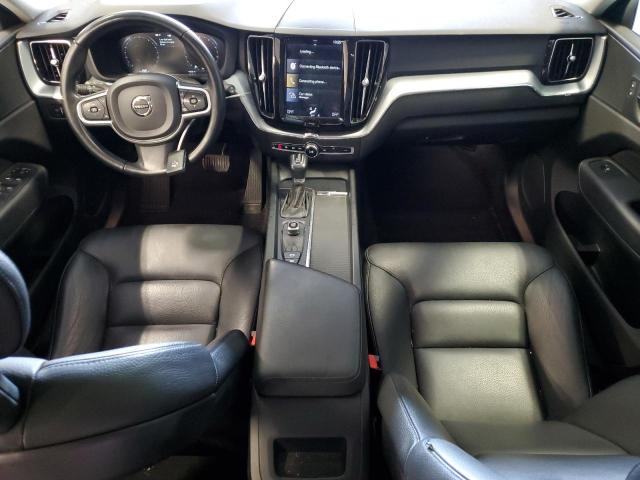 YV4102RK1J1072290 - 2018 VOLVO XC60 T5 MOMENTUM SILVER photo 8