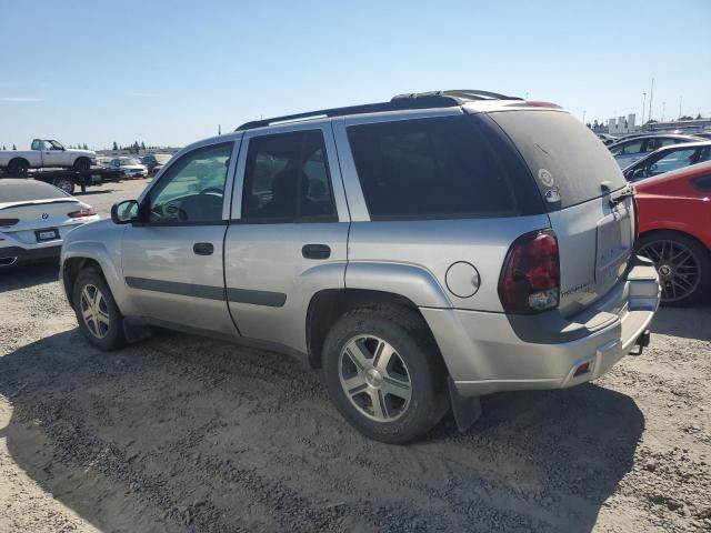 1GNDT13S452287843 - 2005 CHEVROLET TRAILBLAZE LS SILVER photo 2