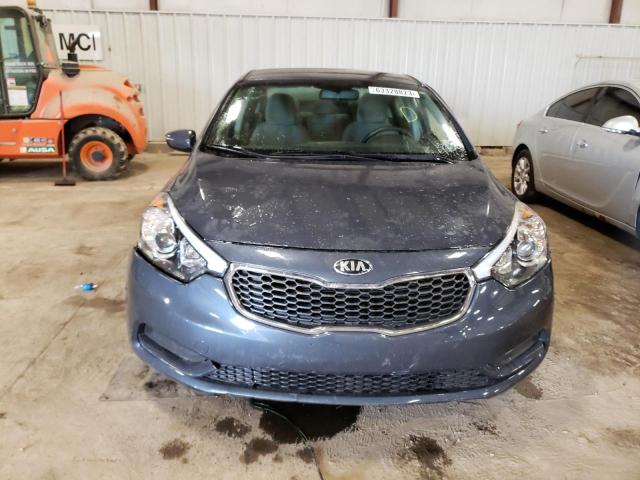 KNAFX4A61G5609883 - 2016 KIA FORTE LX CHARCOAL photo 5